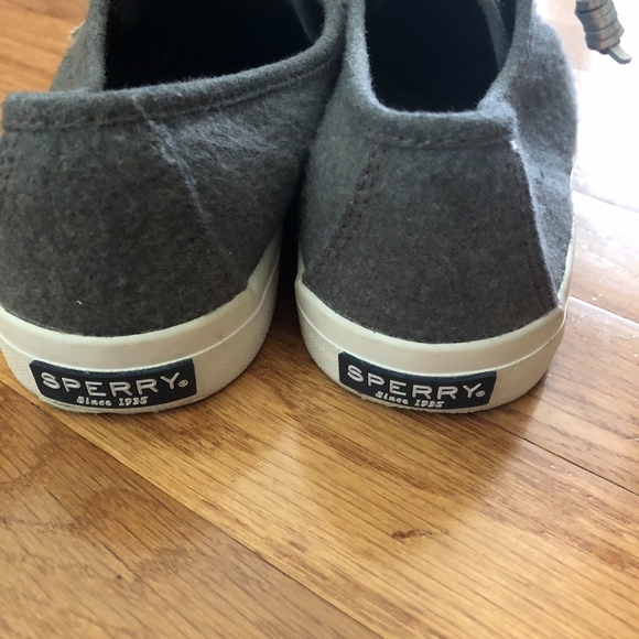 Sperry Sky Sail Sneaker Gray with Silver Laces - Picture 4 of 6